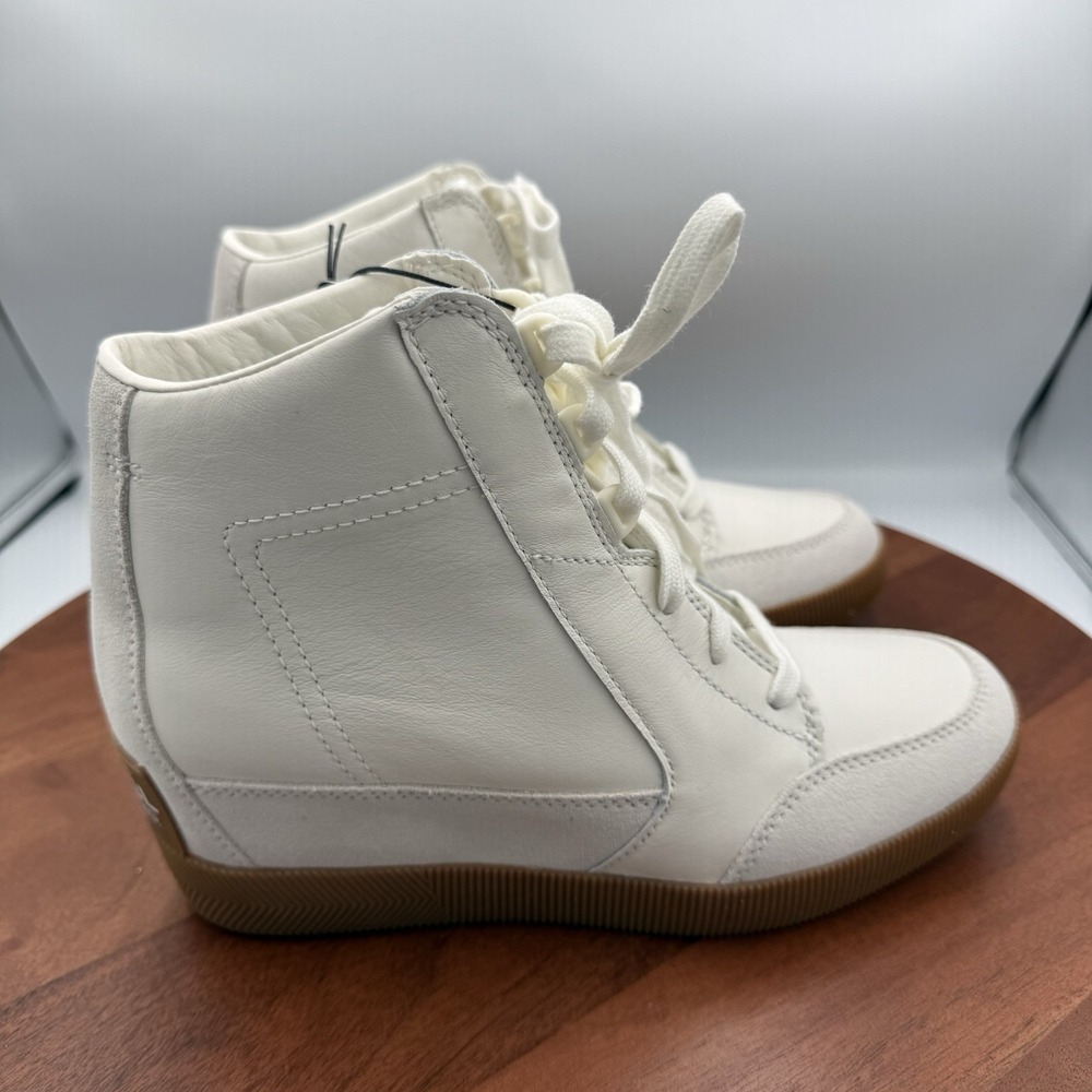 Sorel White Leather Wedge Lace-Up Winter Boots with Gum Sole